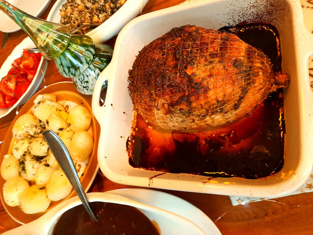 Sweet Glazed Turkey Breast 1.5kg Roll with 500gms Cranberry Gravy